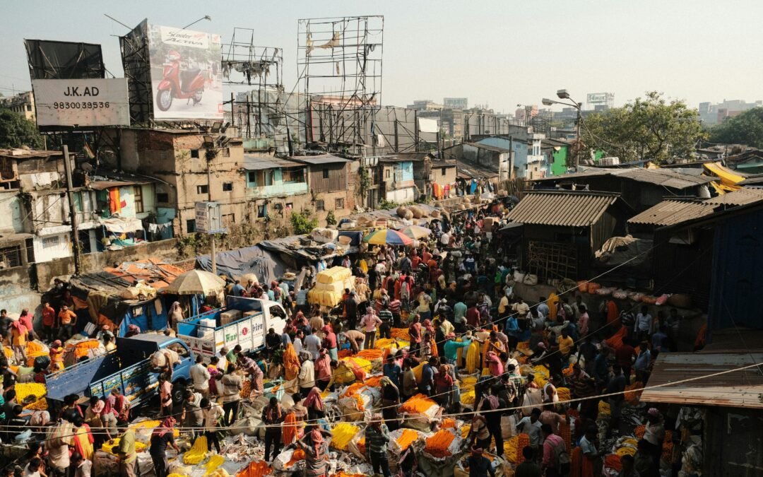 How to Bargain with a Street Vendor (The “I’m a Local” Technique)