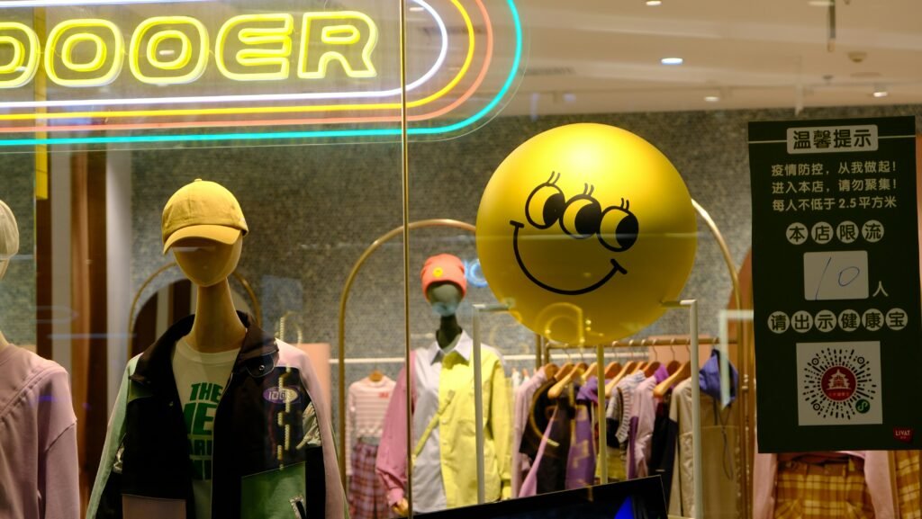 bargain with a street vendor